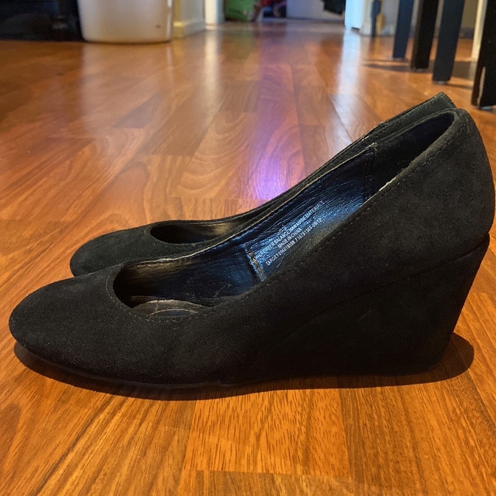 BLACK WEDGE HIGH HEELS